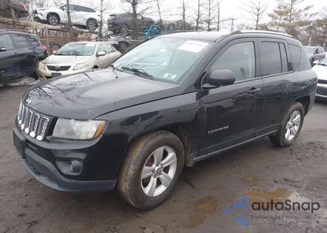 2014 Jeep Compass Latitude z USA, uszkodzony, nr VIN 1C4NJDEB0ED664755